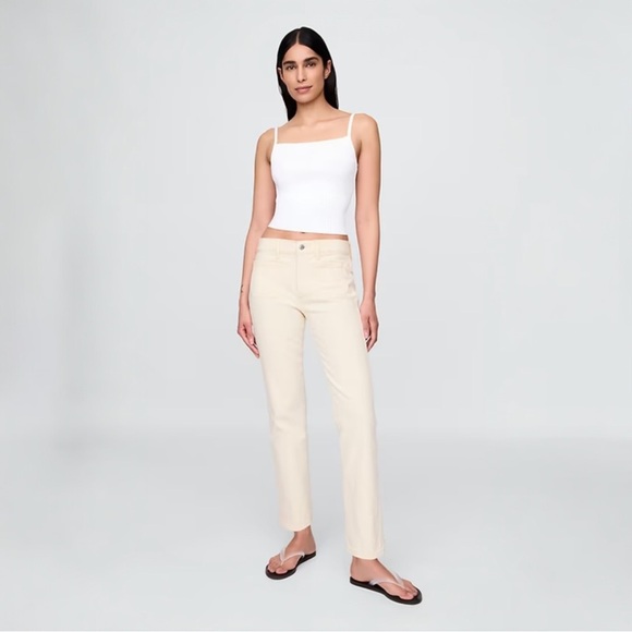 GAP Denim - NWT GAP High Rise '90s Slim Straight Jeans in color Sand Beige